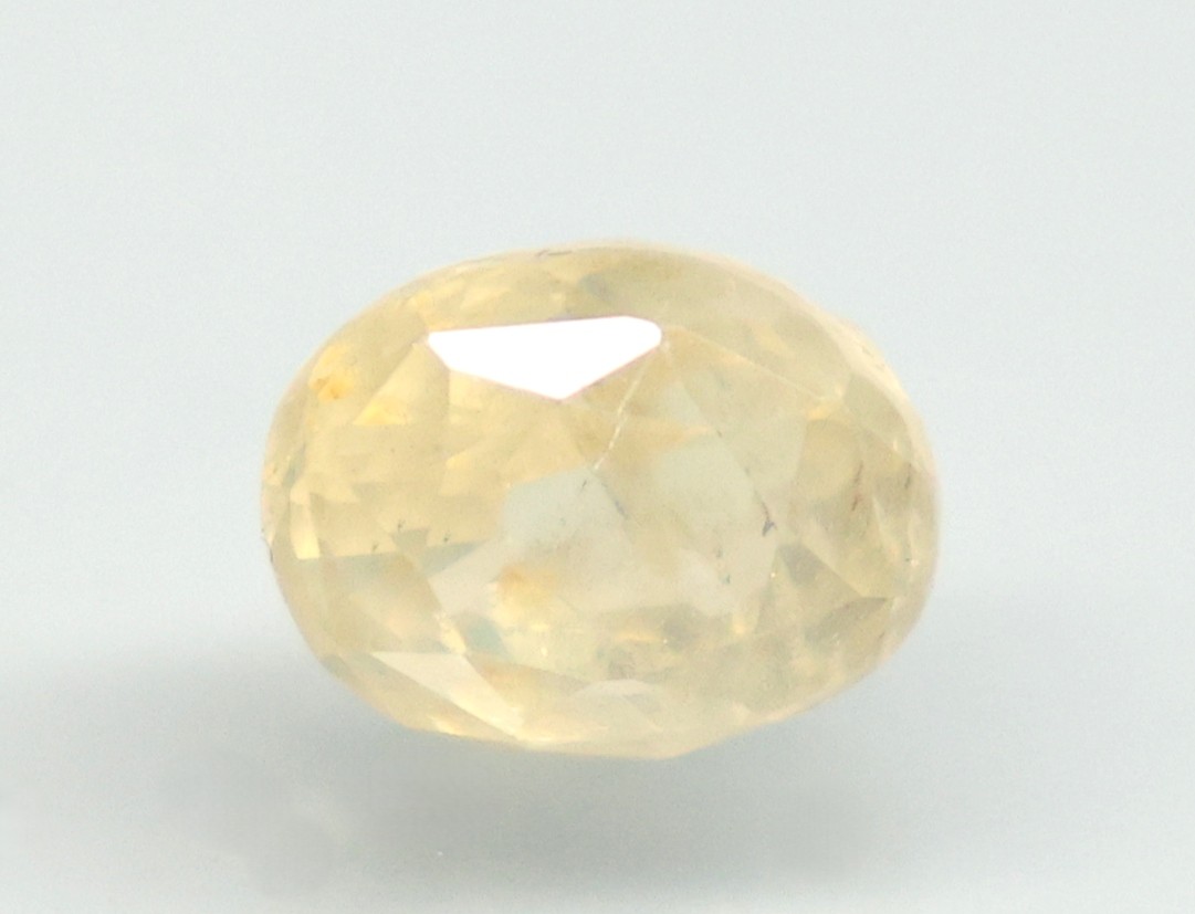YELLOW SAPPHIRE 3.65 Ct.