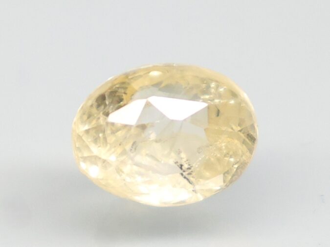 YELLOW SAPPHIRE 3.38 Ct. 1 NYSP8996 1 YELLOW SAPPHIRE 3.38 Ct.