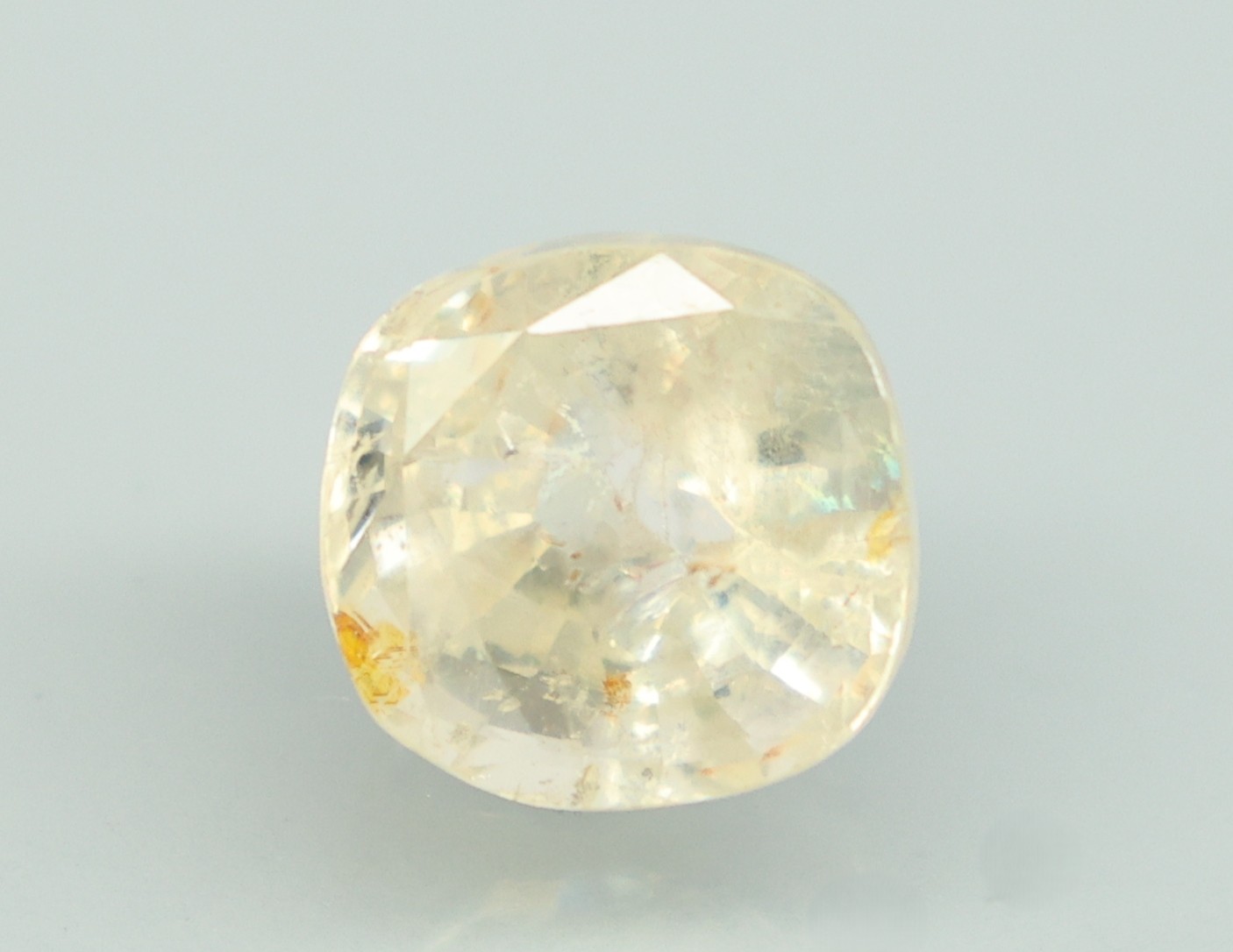 YELLOW SAPPHIRE 6.16 Ct.