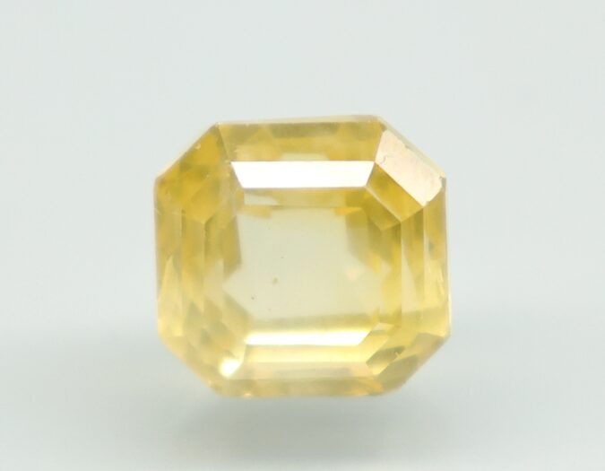 YELLOW SAPPHIRE 7.39 Ct. 1 NYSPG8953 1 YELLOW SAPPHIRE 7.39 Ct.
