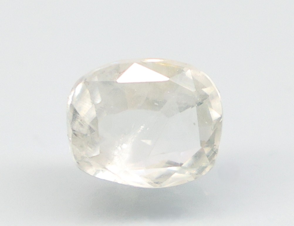 YELLOW SAPPHIRE 3.26 Ct.