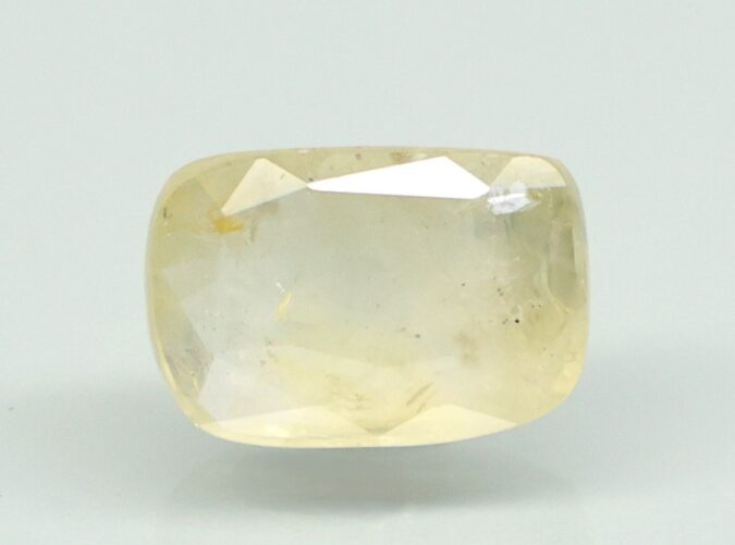 SAP41831 1 YELLOW SAPPHIRE 4.79 Ct.