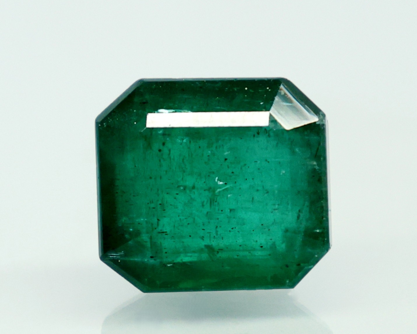 EMERALD 7.11 Ct.