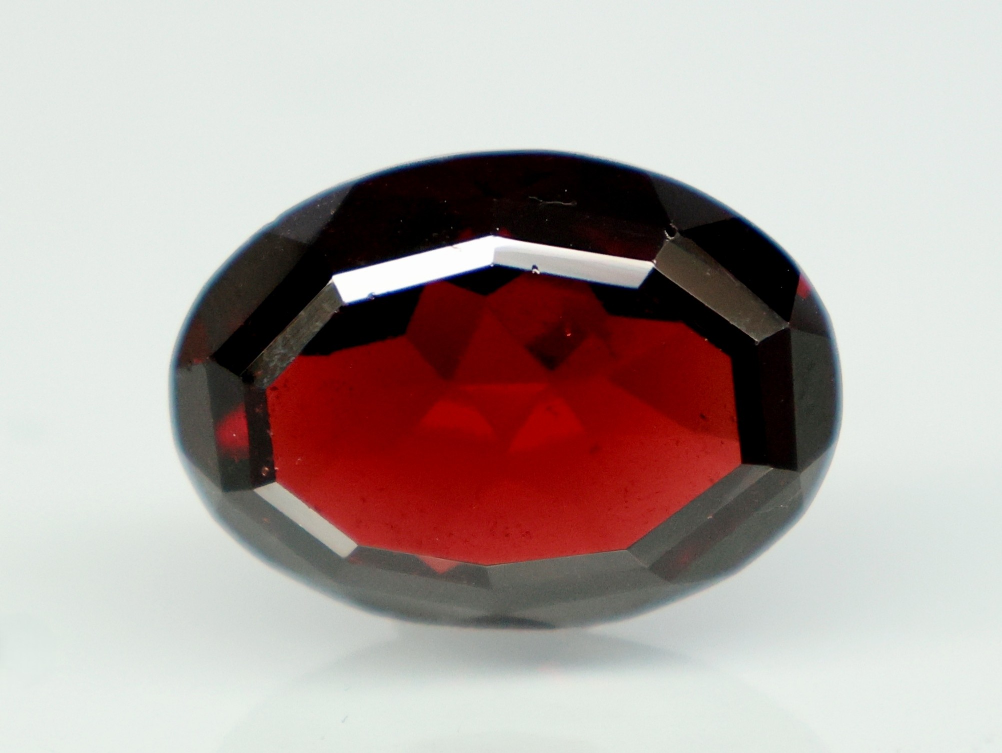 GARNET 15.4 Ct.