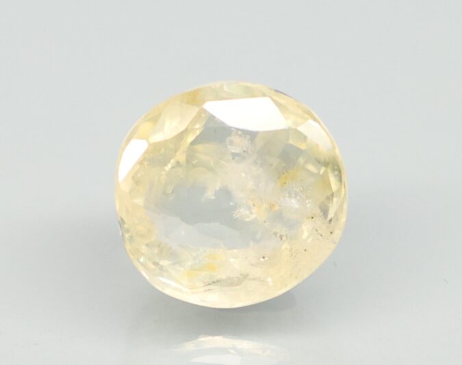 YELLOW SAPPHIRE 5.63 Ct.