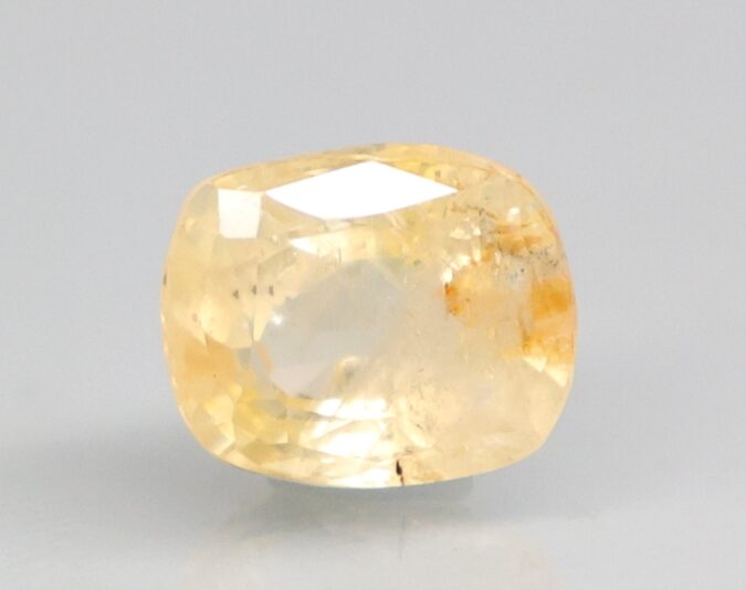 YELLOW SAPPHIRE 4.2 Ct. YELLOW SAPPHIRE 4.2 Ct.