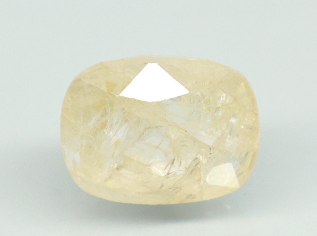 YELLOW SAPPHIRE 7.65 Ct.