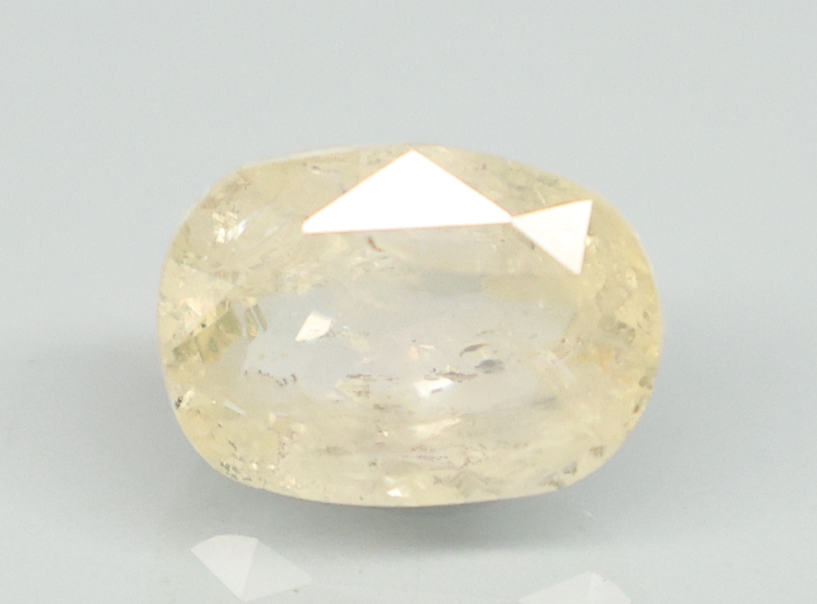 YELLOW SAPPHIRE 5.88 Ct. YELLOW SAPPHIRE 5.88 Ct.