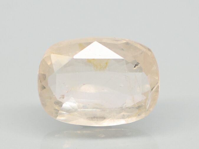 YELLOW SAPPHIRE 8.39 Ct.