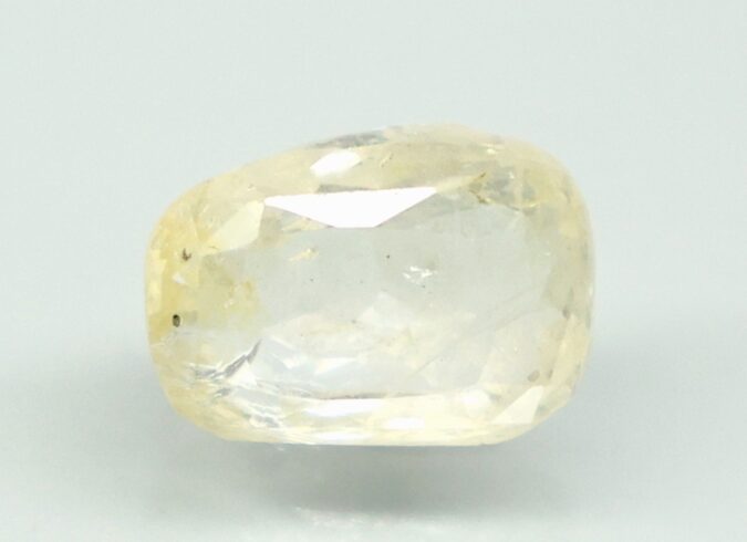 YELLOW SAPPHIRE 5.57 Ct.