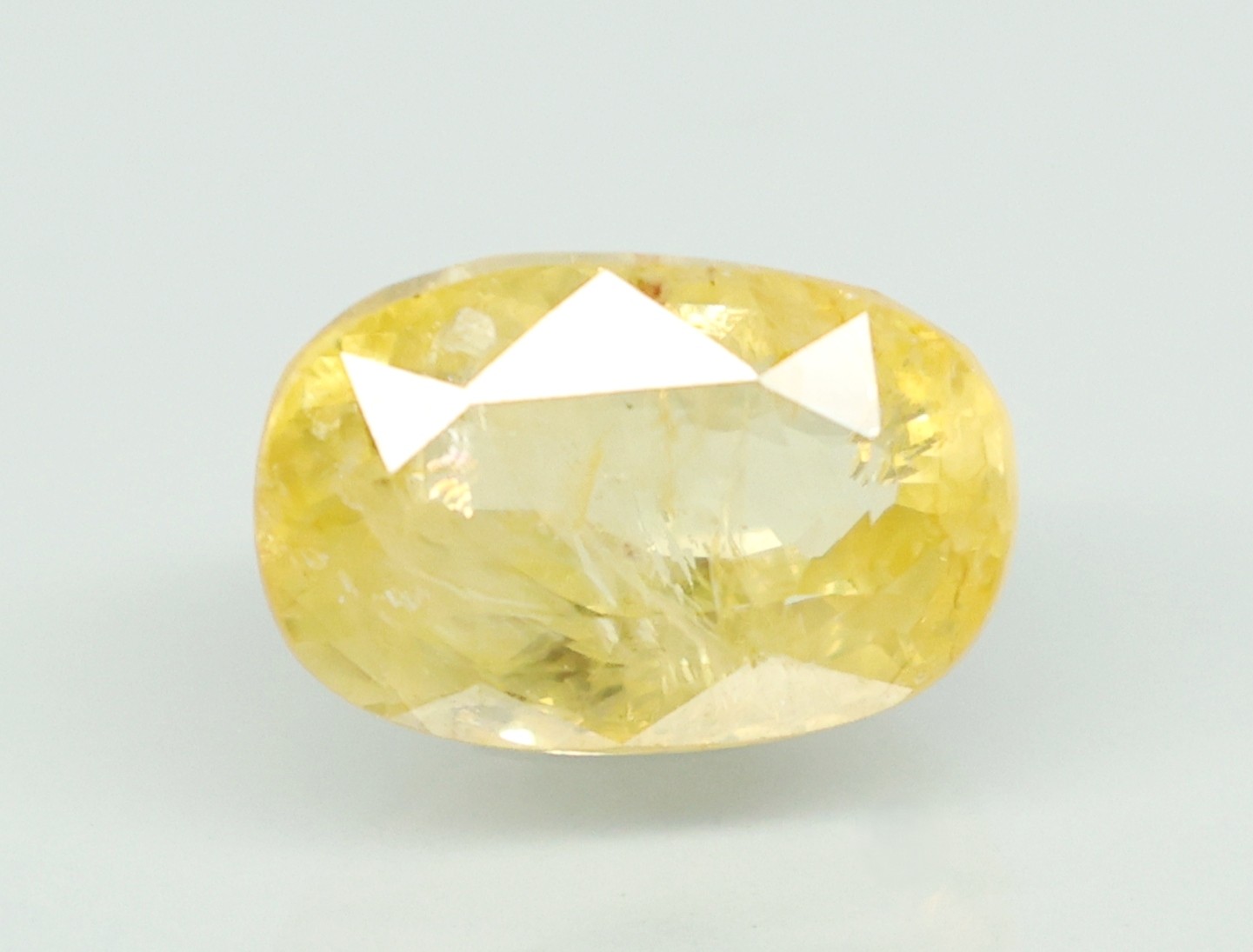 YELLOW SAPPHIRE 10.75 Ct. YELLOW SAPPHIRE 10.75 Ct.