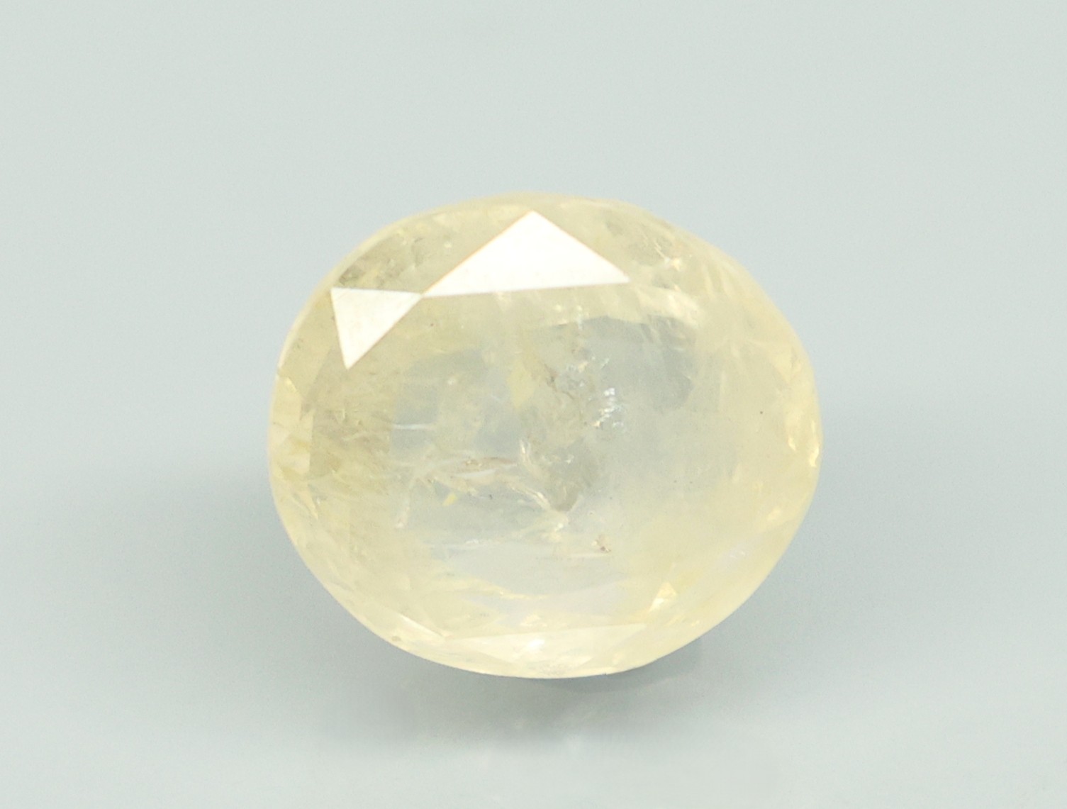 YELLOW SAPPHIRE 7.1 Ct. YELLOW SAPPHIRE 7.1 Ct.