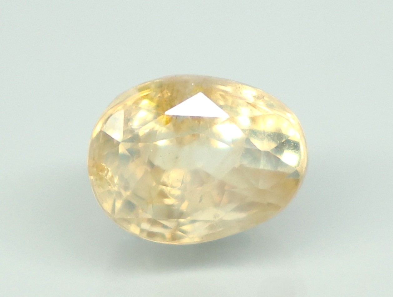 YELLOW SAPPHIRE 6.7 Ct. YELLOW SAPPHIRE 6.7 Ct.