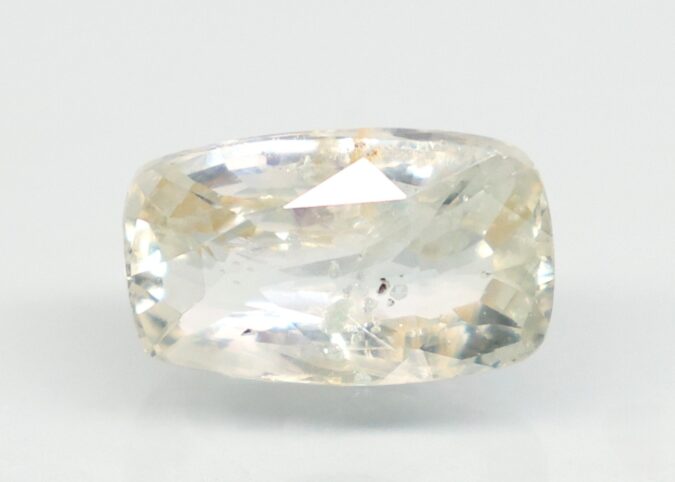 YELLOW SAPPHIRE 7.24 Ct.