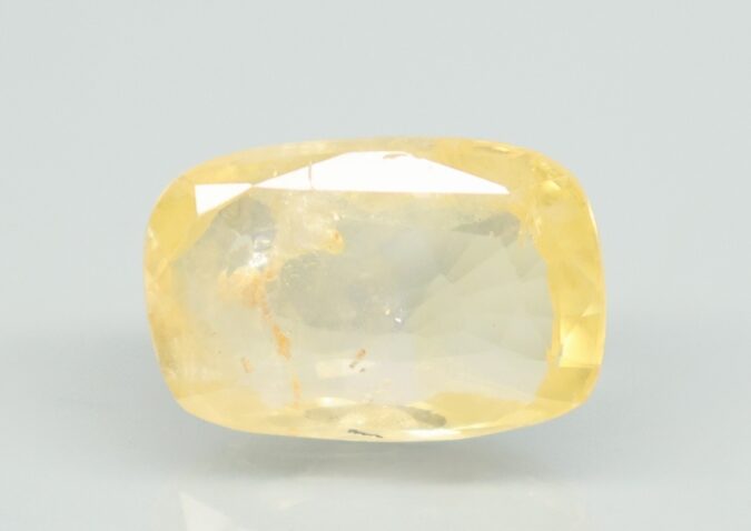 YELLOW SAPPHIRE 5.87 Ct.