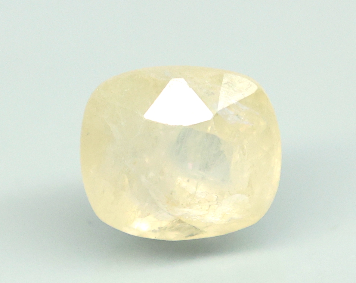 YELLOW SAPPHIRE 6.99 Ct. YELLOW SAPPHIRE 6.99 Ct.