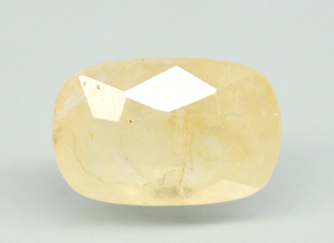 YELLOW SAPPHIRE 7.55 Ct. YELLOW SAPPHIRE 7.55 Ct.