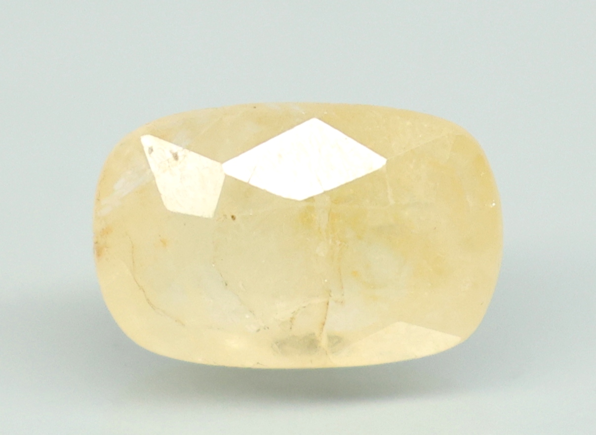 YELLOW SAPPHIRE 7.55 Ct. YELLOW SAPPHIRE 7.55 Ct.