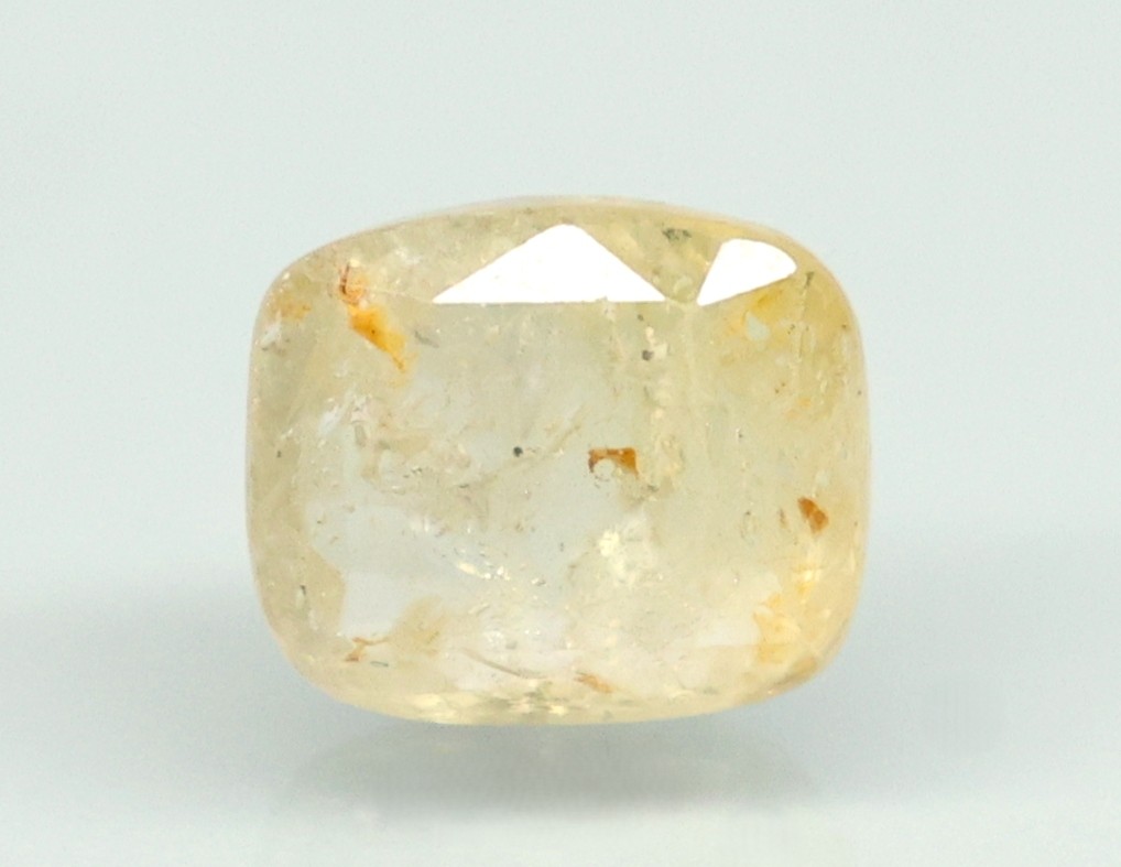 YELLOW SAPPHIRE 4.53 Ct. YELLOW SAPPHIRE 4.53 Ct.