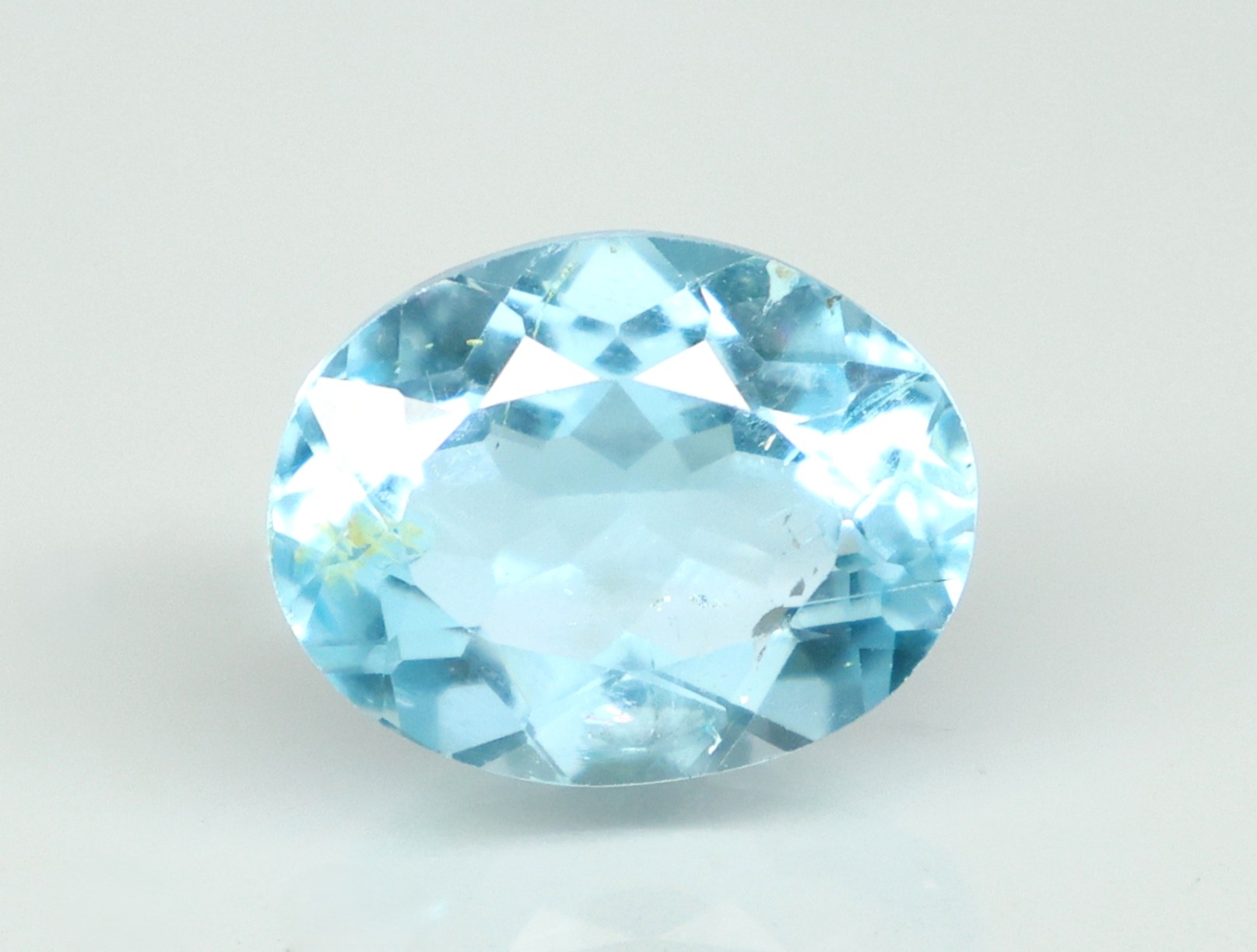 BLUE TOPAZ 11.1 Ct.