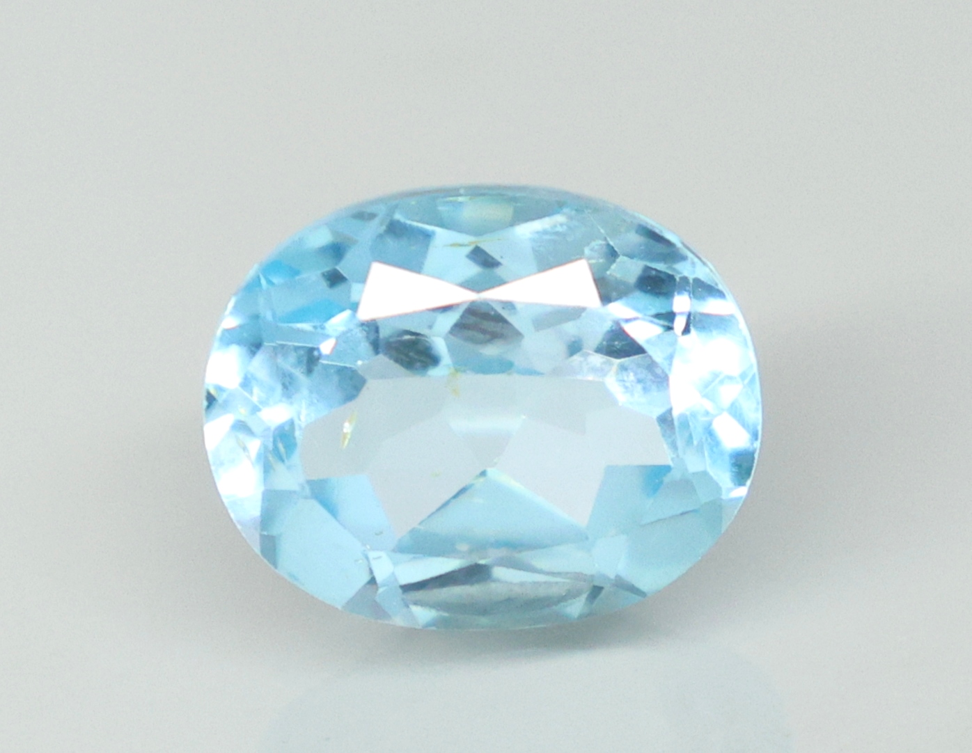 BLUE TOPAZ 4.92 Ct.