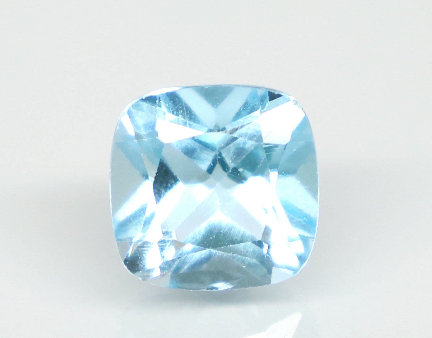 BLUE TOPAZ 5.3 Ct.