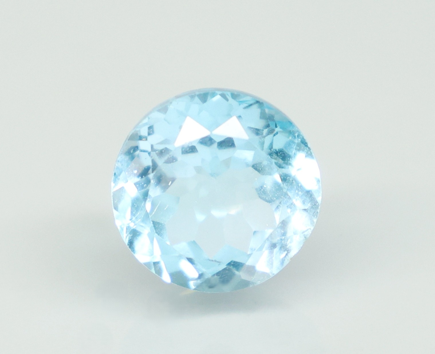 BLUE TOPAZ 6.59 Ct.