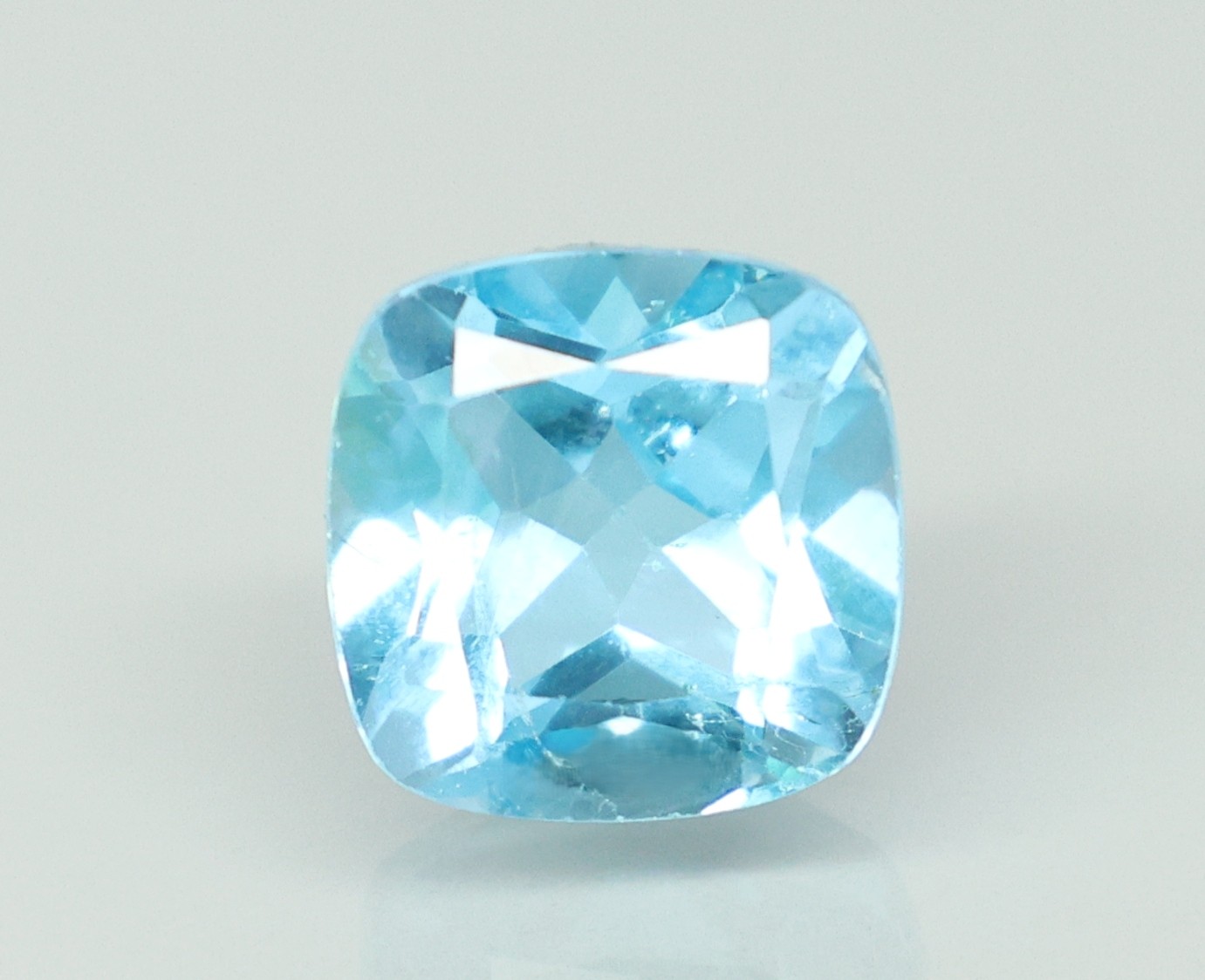 BLUE TOPAZ 6.41 Ct.