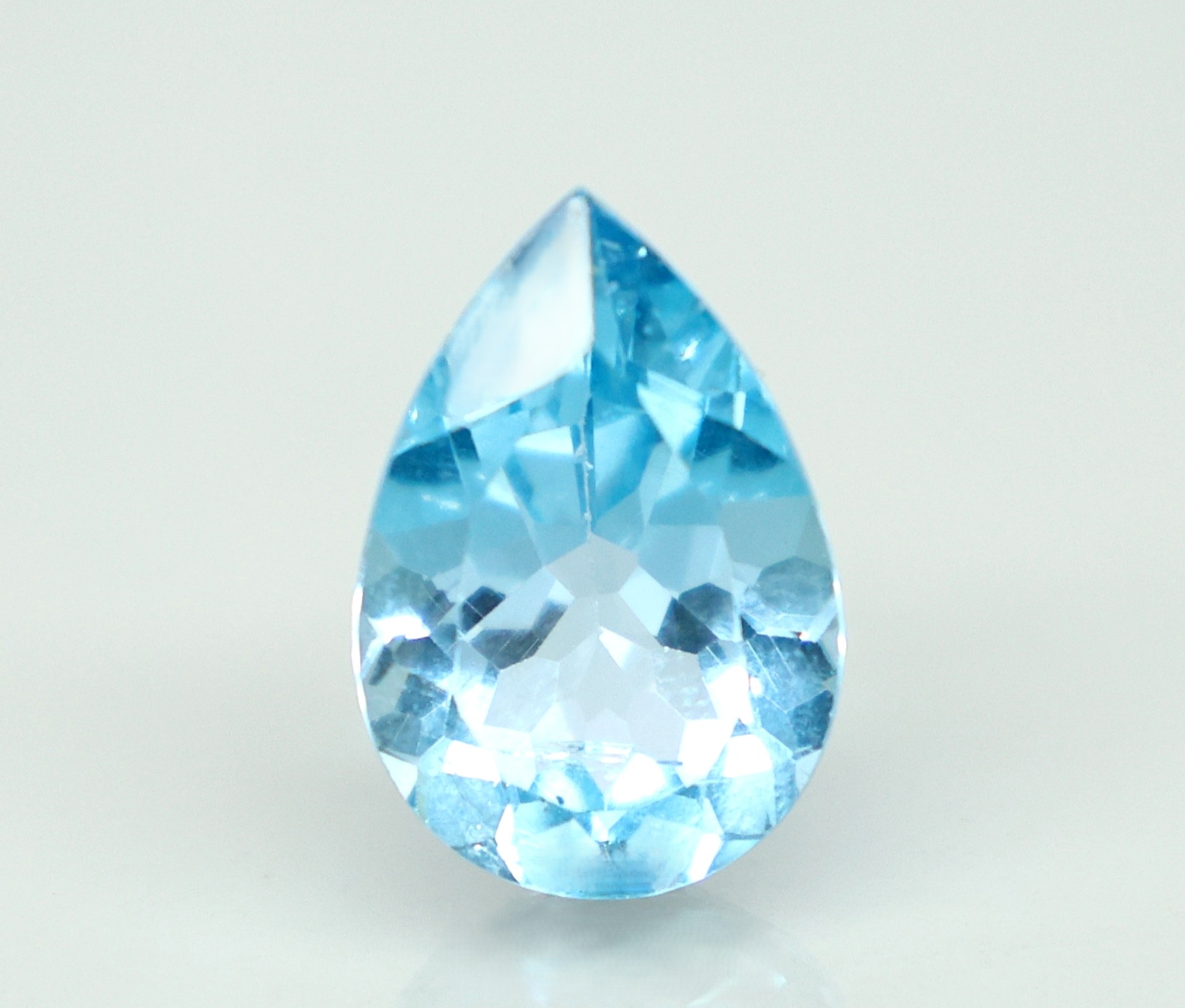 BLUE TOPAZ 7.11 Ct.