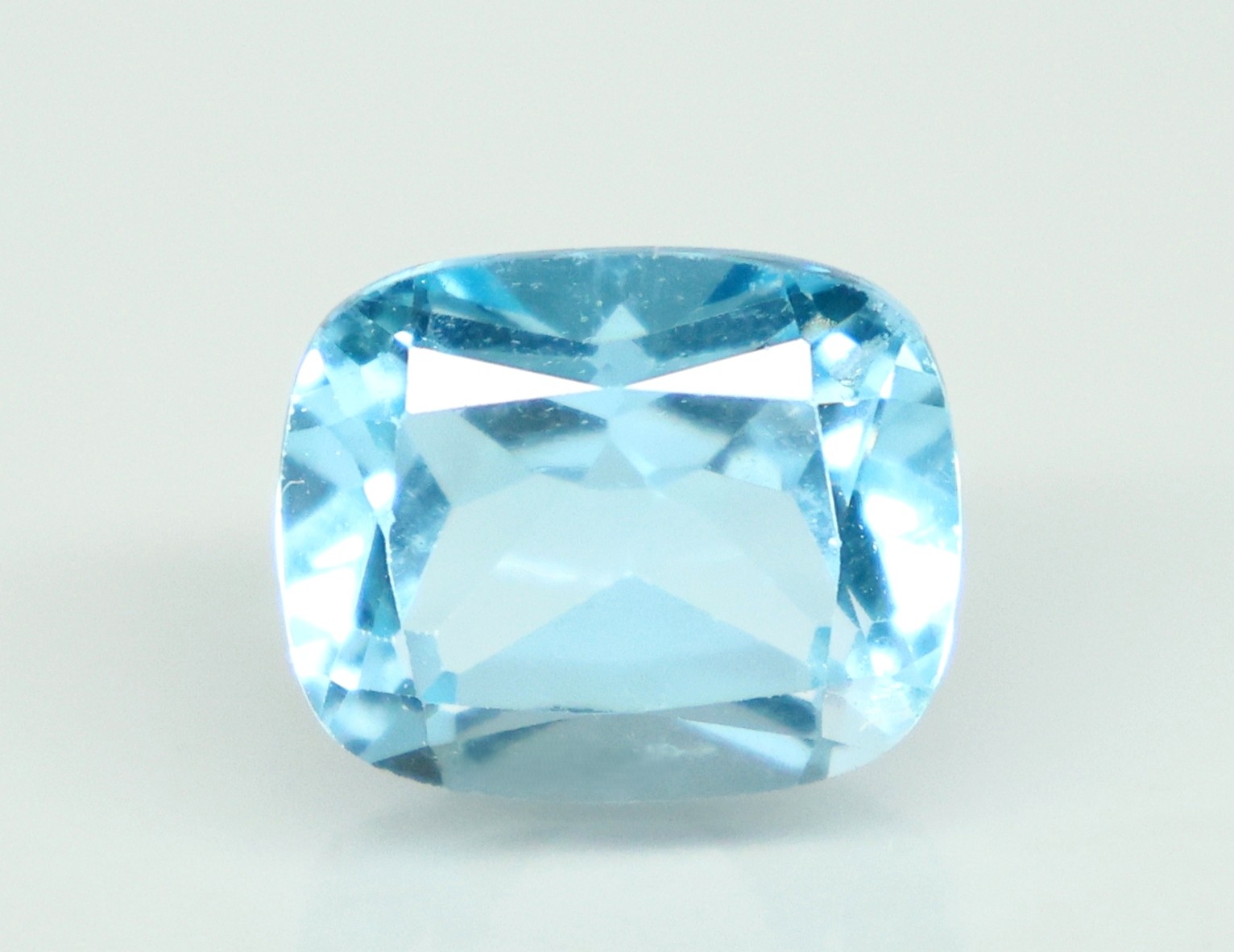 BLUE TOPAZ 6.72 Ct.