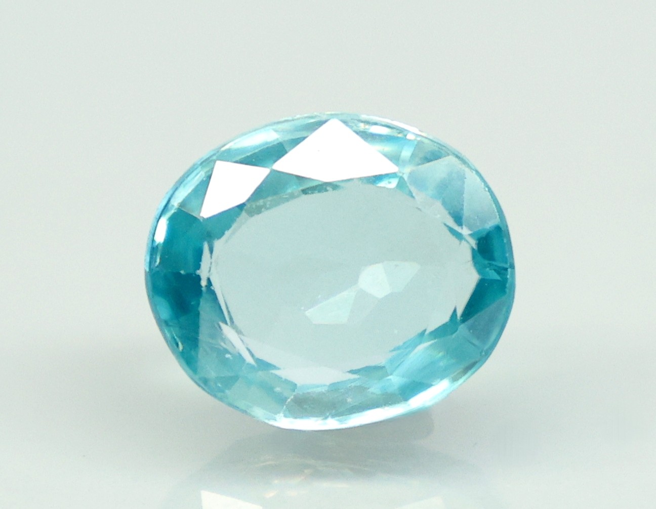 ZIRCON 4.35 Ct.