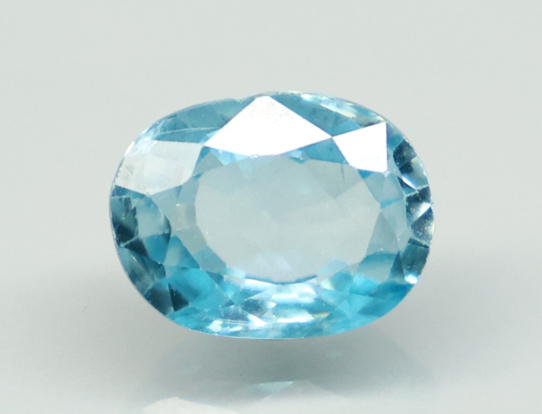 ZIRCON 4.32 Ct.