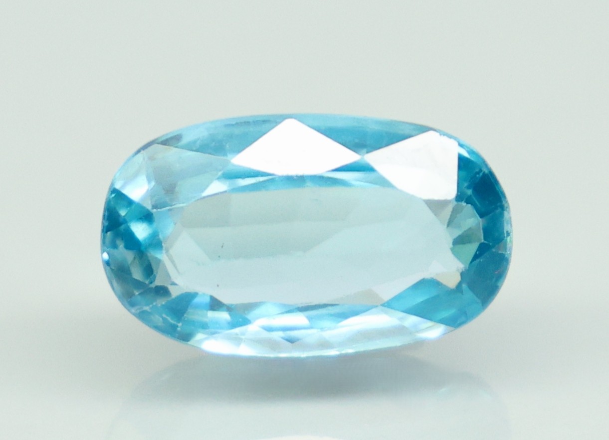 ZIRCON 4.23 Ct.