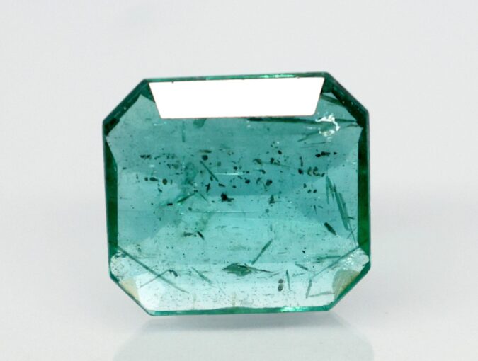 EMERALD 4.69 Ct. EMERALD 4.69 Ct.