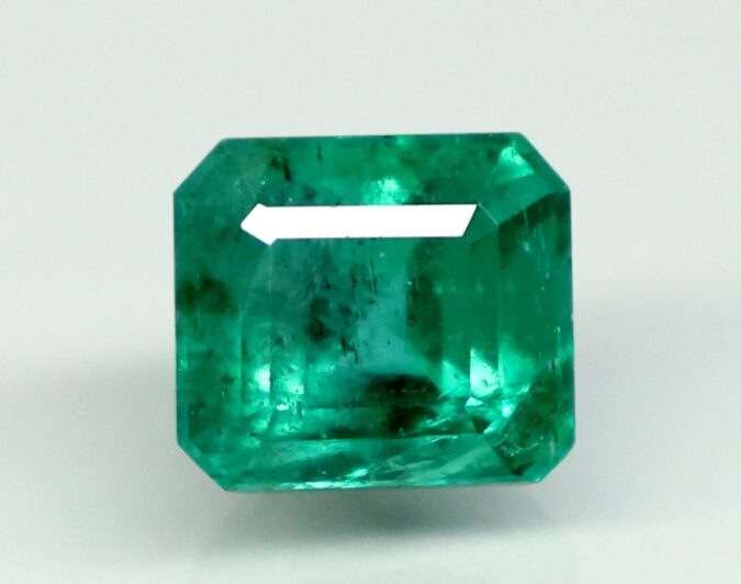 EMERALD 3.26 Ct. EMERALD 3.26 Ct.