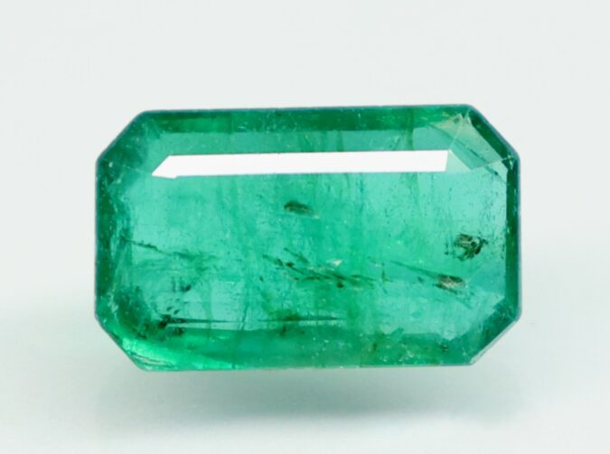 EMERALD 3.72 Ct. EMERALD 3.72 Ct.