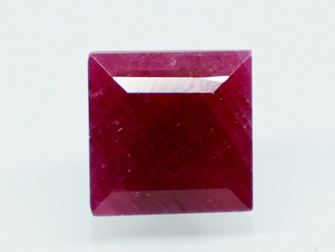 RUBY 3.84 Ct. RUBY 3.84 Ct.