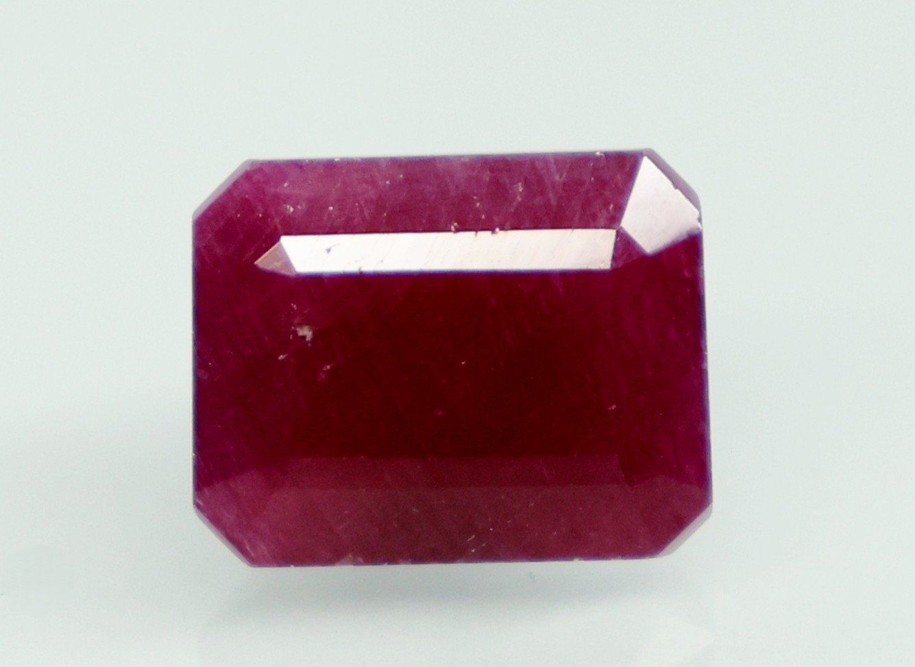 RUBY 5.69 Ct.