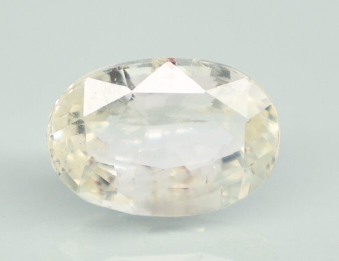 YELLOW SAPPHIRE 5.3 Ct.