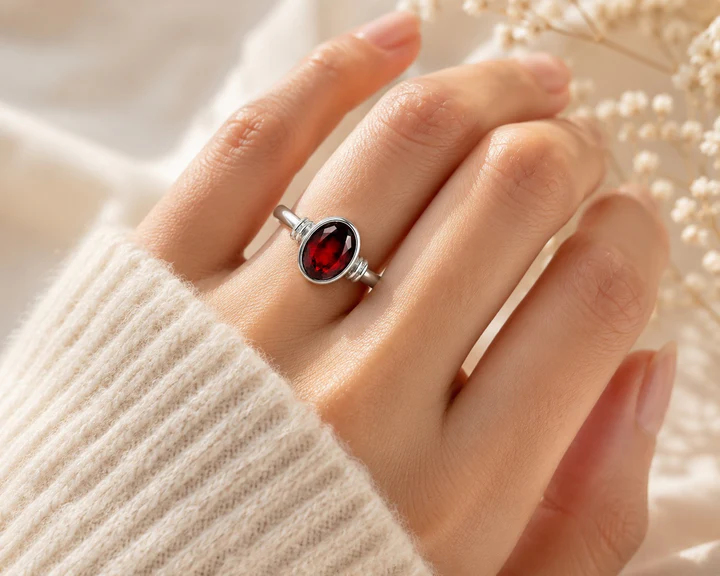Hessonite Ring Rs. 3490/- (Gomed 5+Ratti) Hessonite Ring Rs. 3490/- (Gomed 5+Ratti)