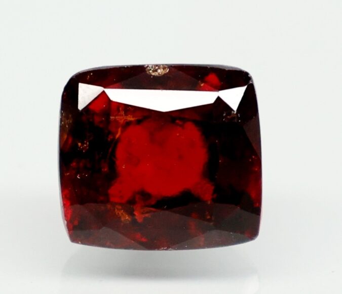 HESSONITE GOMED 9.84 Ct. HESSONITE GOMED 9.84 Ct.