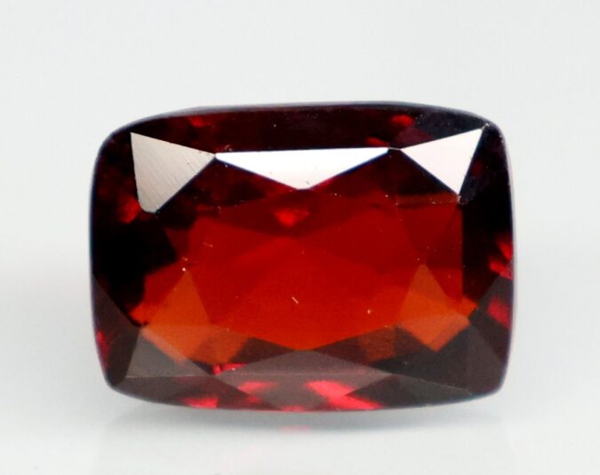 HESSONITE GOMED 12.35 Ct. HESSONITE GOMED 12.35 Ct.