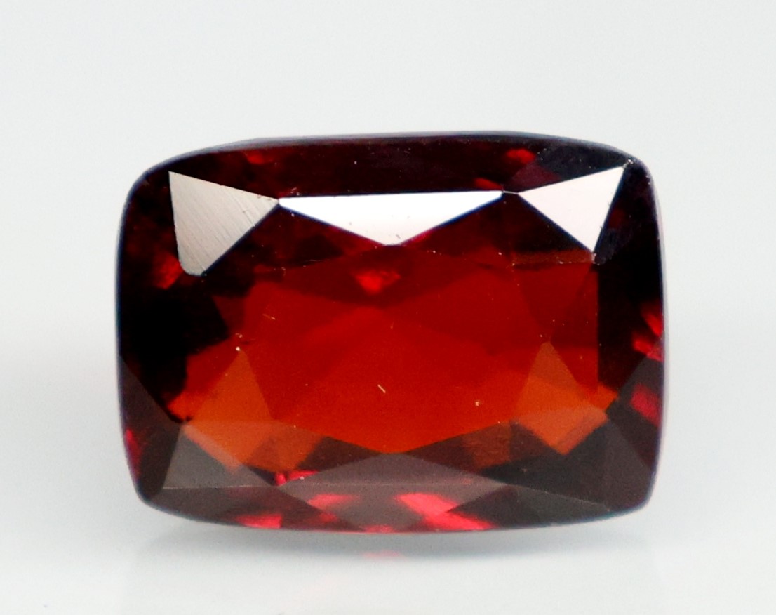 HESSONITE GOMED 12.35 Ct.