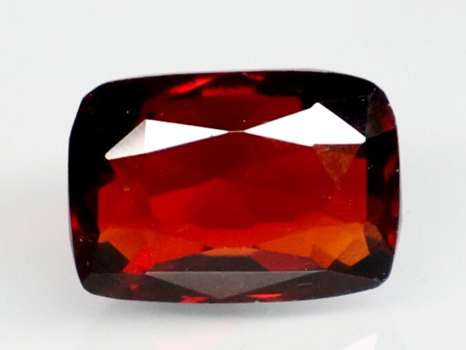HESSONITE GOMED 7.85 Ct. HESSONITE GOMED 7.85 Ct.
