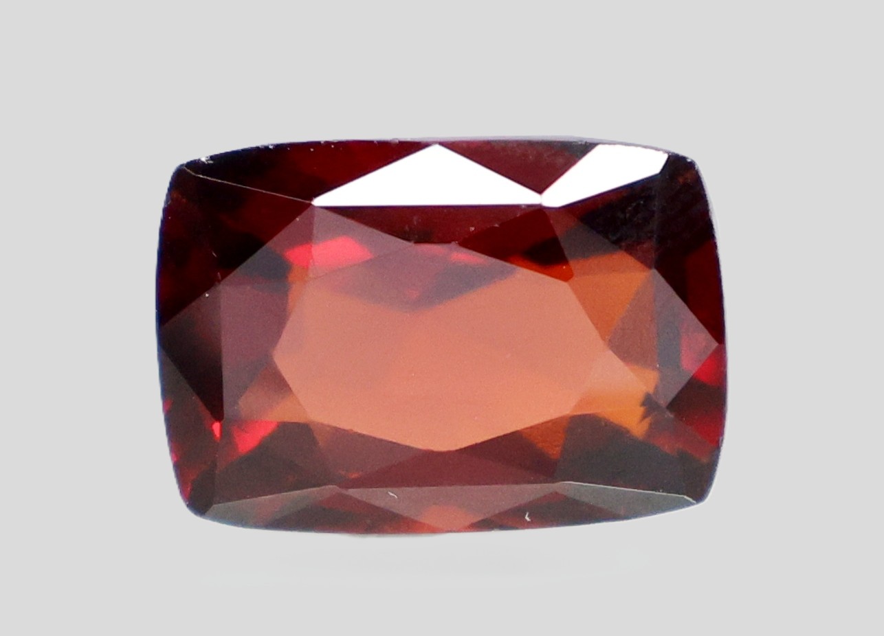 HESSONITE GOMED 14.25 Ct. HESSONITE GOMED 14.25 Ct.