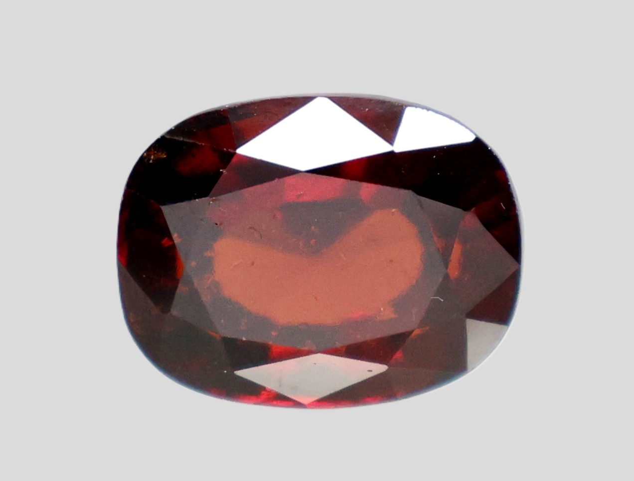 HESSONITE GOMED 9.89 Ct. HESSONITE GOMED 9.89 Ct.