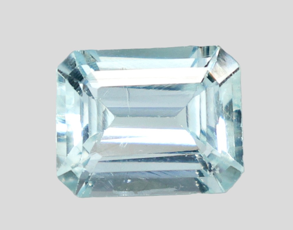 AQUAMARINE 3.94 Ct. AQUAMARINE 3.94 Ct.