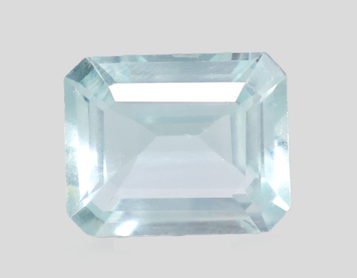 AQUAMARINE 3.92 Ct. AQUAMARINE 3.92 Ct.