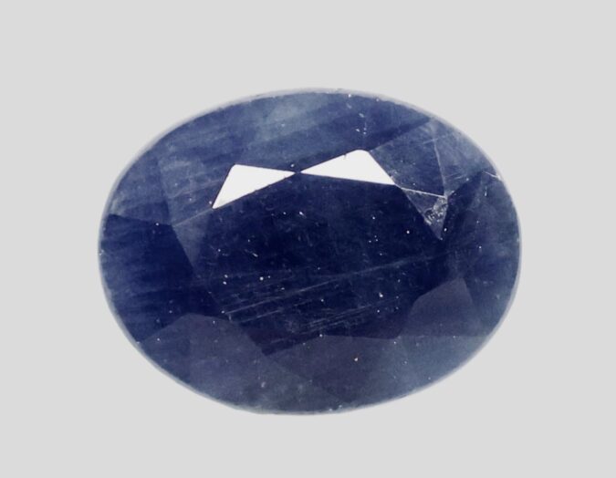 BLUE SAPPHIRE 10.65 Ct.