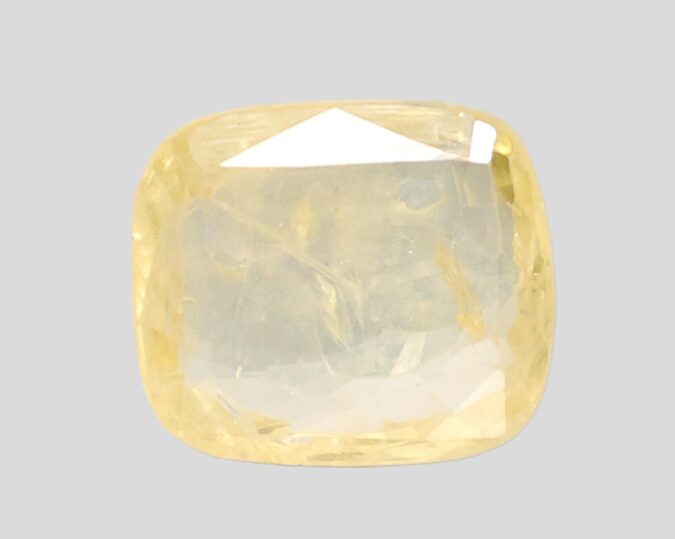 YELLOW SAPPHIRE 5.05 Ct.